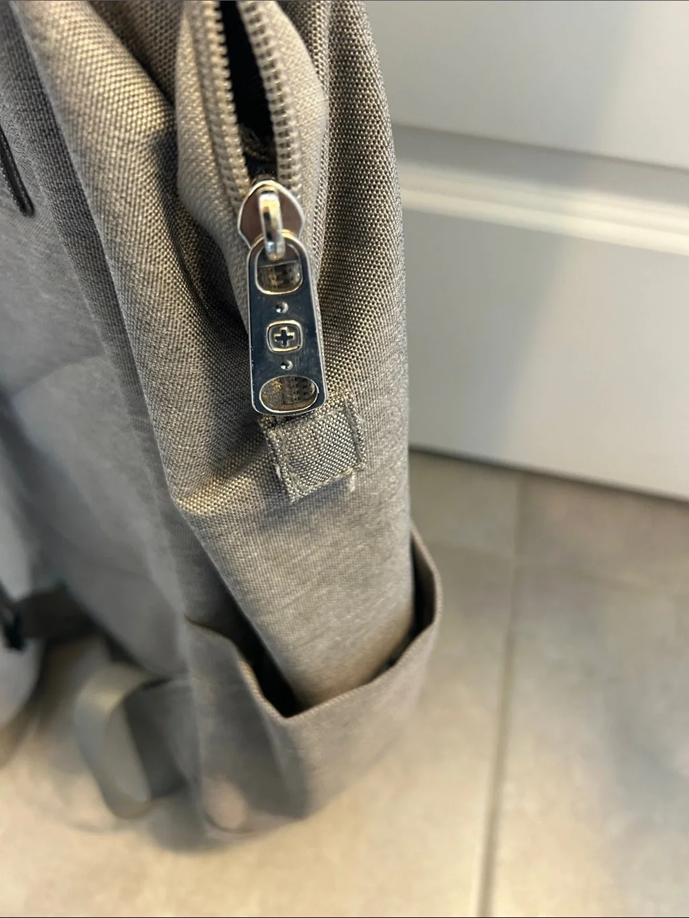 Women’s Gray Canvas Backpack - Brand- Swiss Gear